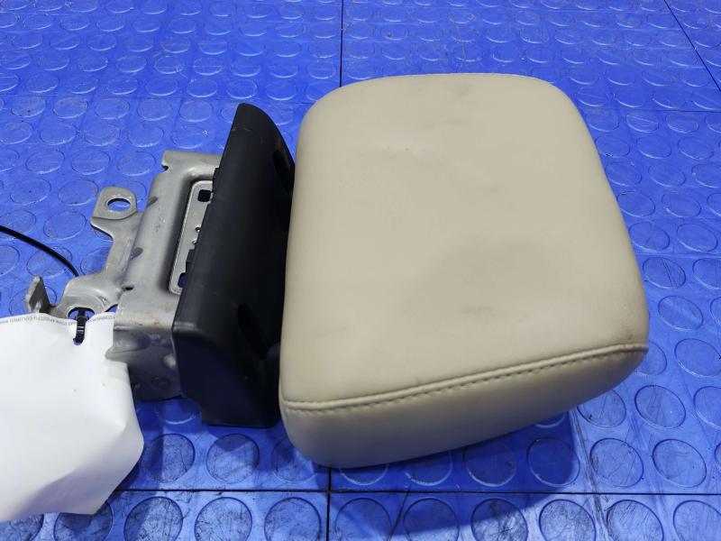 2015 Jeep Grand Cherokee Headrest