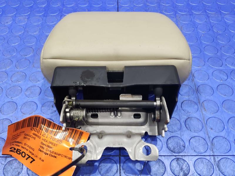 2015 Jeep Grand Cherokee Headrest