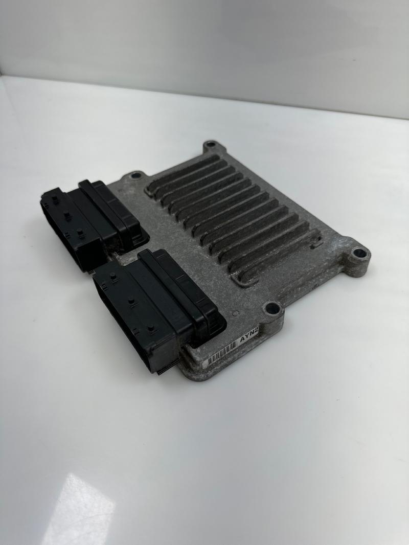 2016 Kia Sedona Electronic Control Module ECU ECM PCM Genuine OEM 391003CYN2