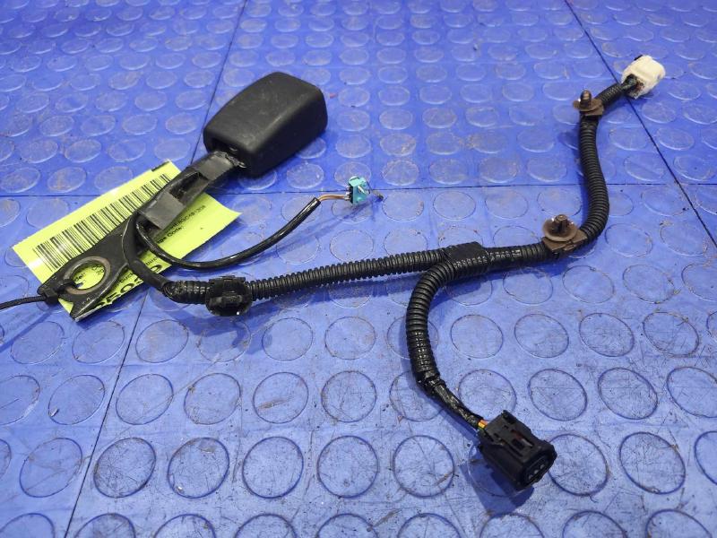 2016 Toyota Corolla Front Seat Belt