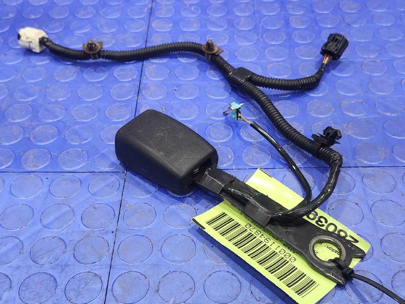 2016 Toyota Corolla Front Seat Belt