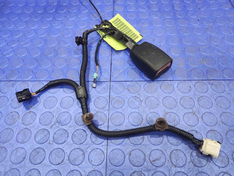 2016 Toyota Corolla Front Seat Belt