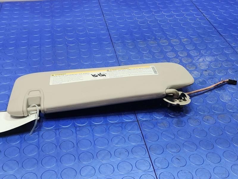 2018-2020 Buick Regal Sun Visor Right Passenger Side Gray Genuine OEM 39137494,RH