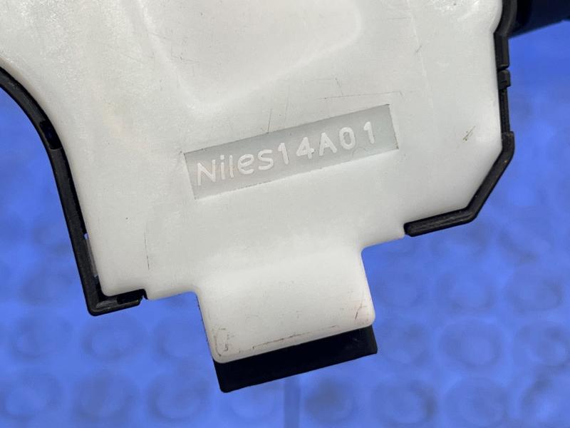 2011 Infiniti QX56 Combination Switch