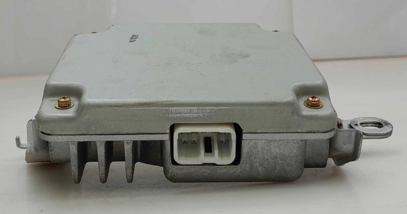 2003 - 2009 Toyota 4Runner AC DC Power Inverter Module OEM 8621035020