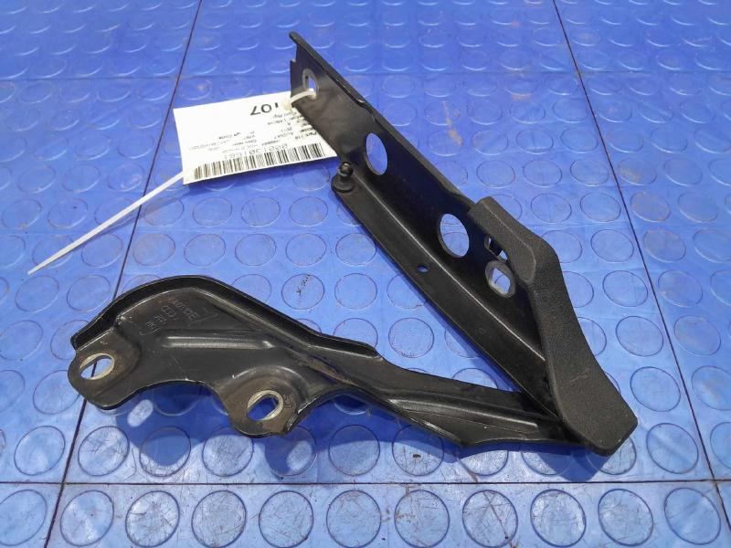 2014 Audi A7 Hood Hinge