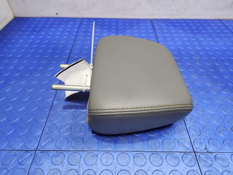 2012 Ford F-250 Super Duty Headrest