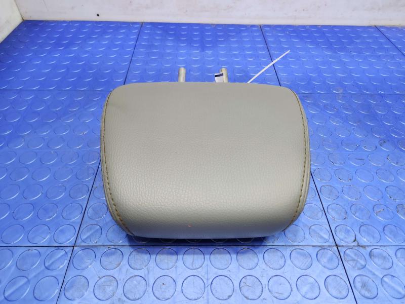 2012 Ford F-250 Super Duty Headrest