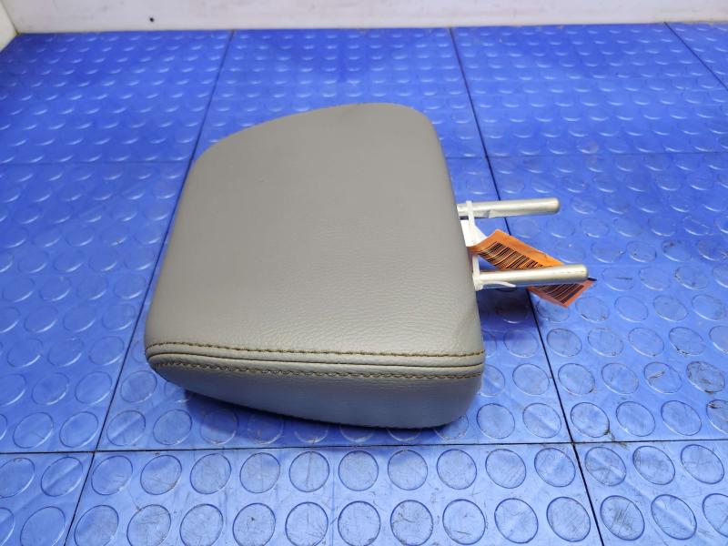 2012 Ford F-250 Super Duty Headrest
