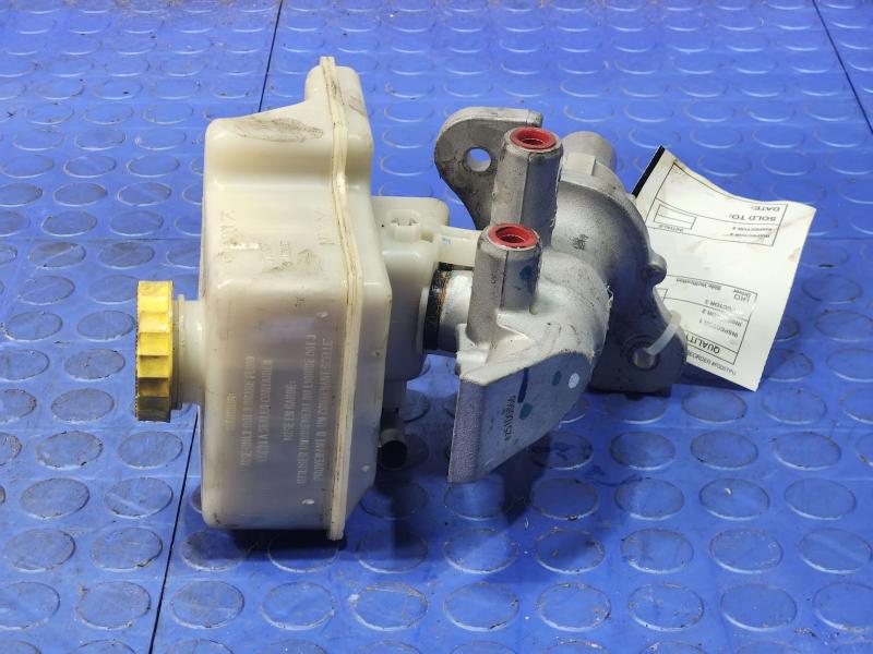 2011-2015 Dodge Durango Brake Master Cylinder Assembly Genuine OEM 68207364AA