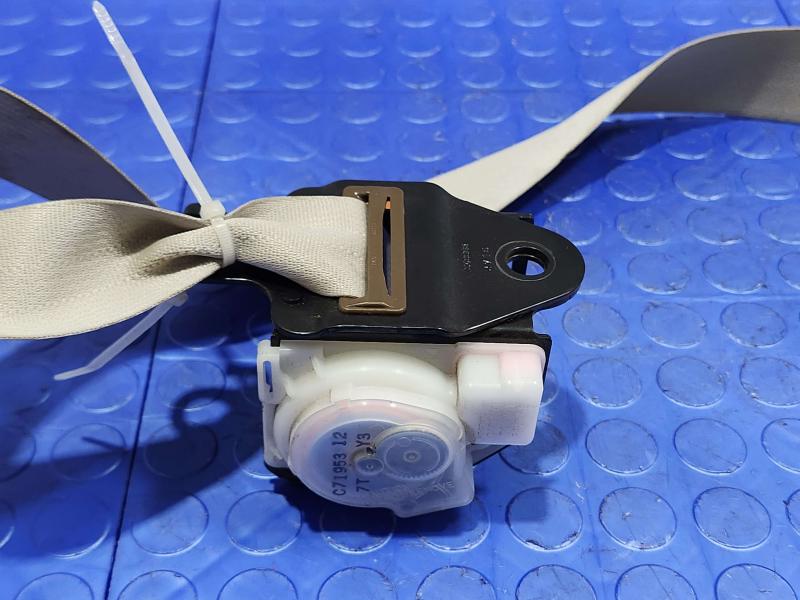 2013 Subaru Crosstrek Rear Seat Belt