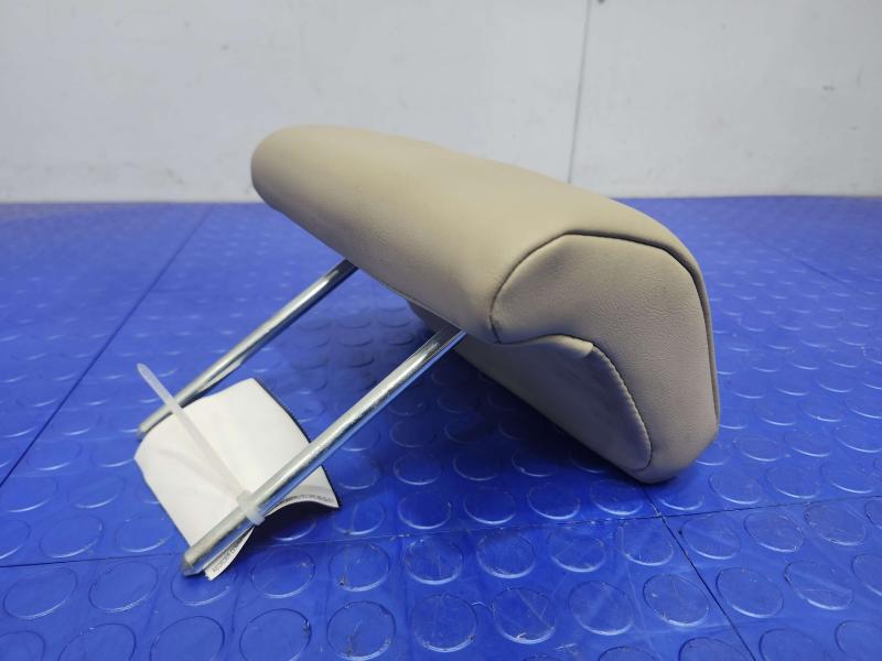 2005 Lexus RX 330 Headrest