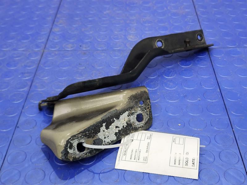 2019 Nissan Titan Hood Hinge