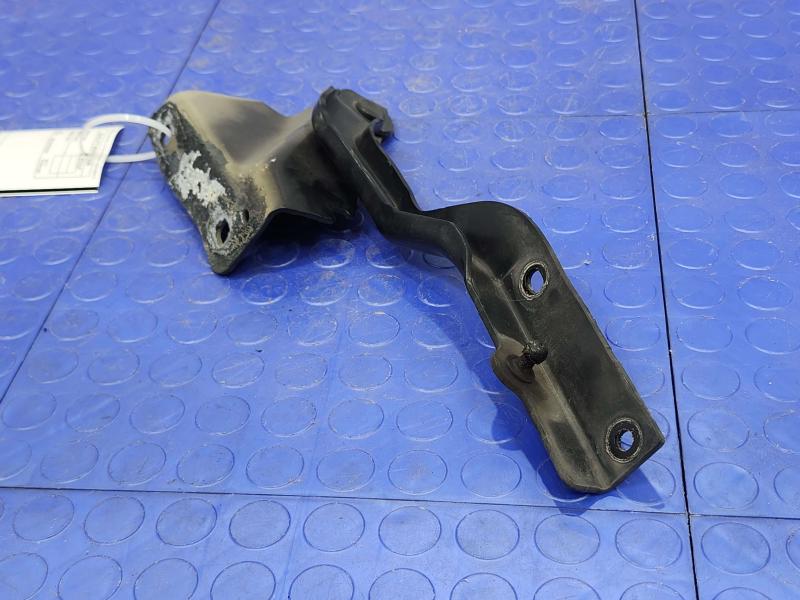 2019 Nissan Titan Hood Hinge