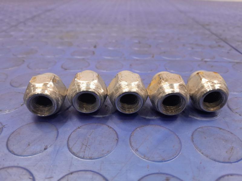 2015 Hyundai Tucson Lug Nuts