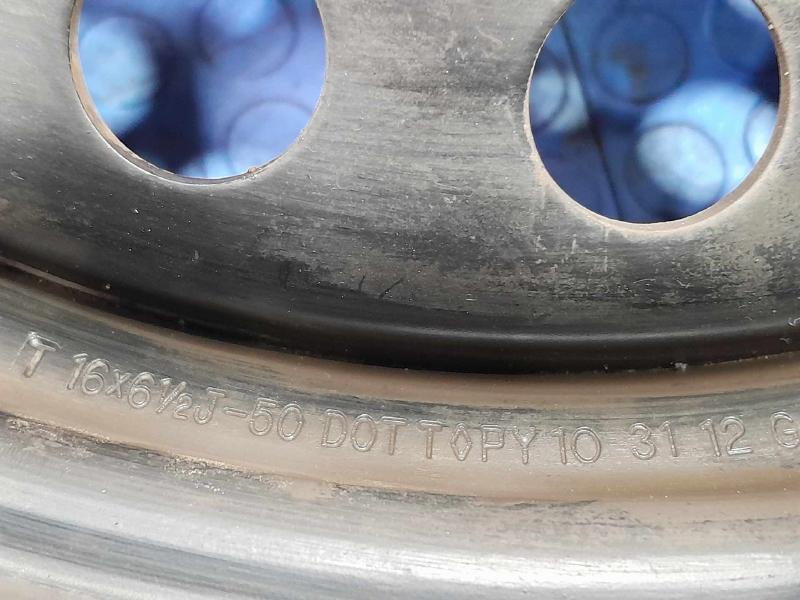 2013 Ford Fusion Wheel