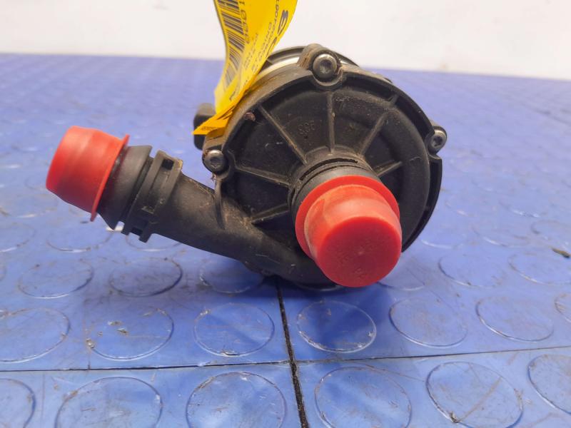 2018 BMW 740I Coolant Pump