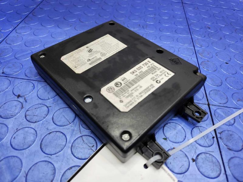 2011-2012 Volkswagen Jetta Interface Box Communications Control Module OEM 5K0035730E