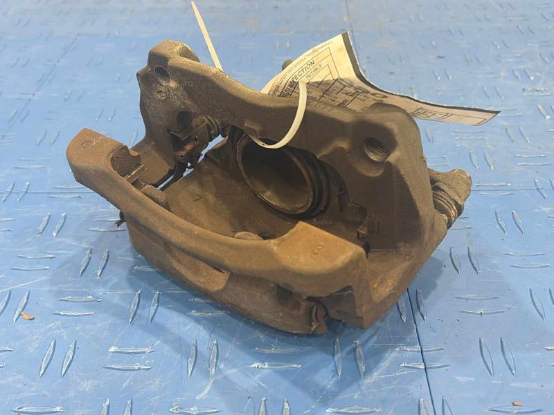 2015 Nissan Rogue Caliper