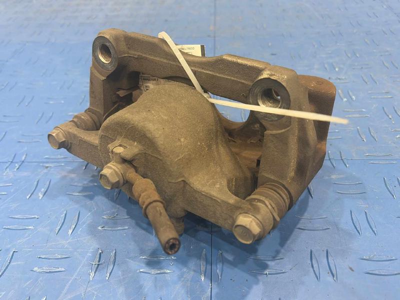 2015 Nissan Rogue Caliper