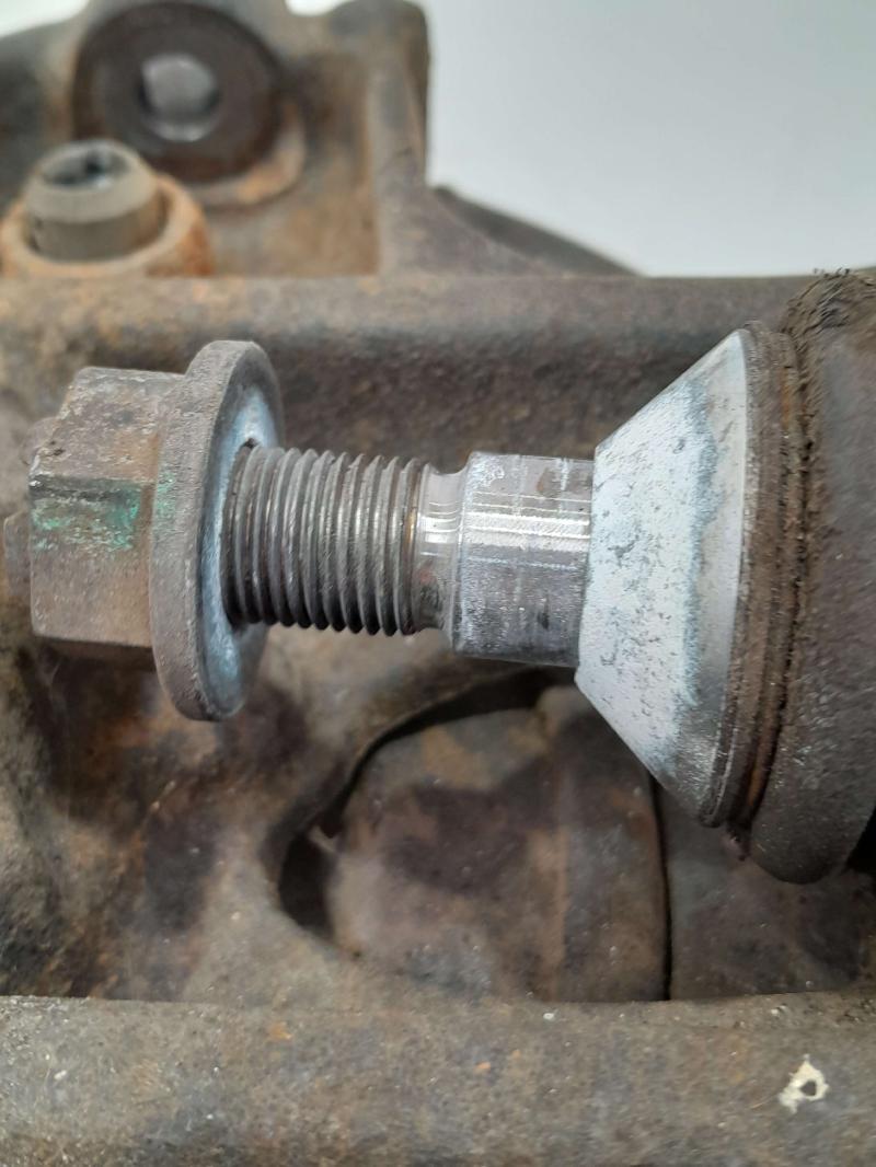 2008 Mercedes ML-Class Rear Knuckle/Stub Axle