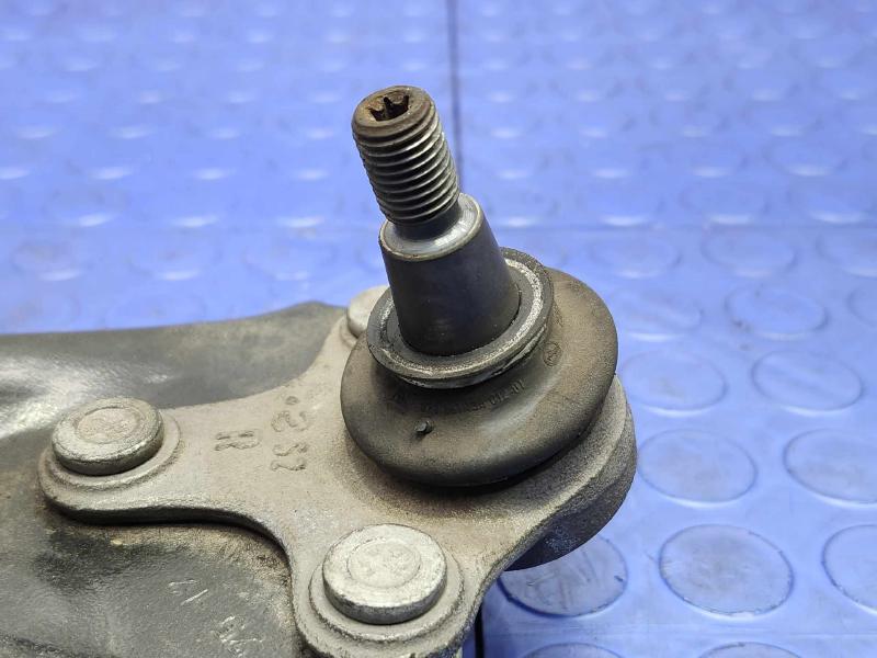 2013 Volkswagen Beetle Lower Control Arm Front