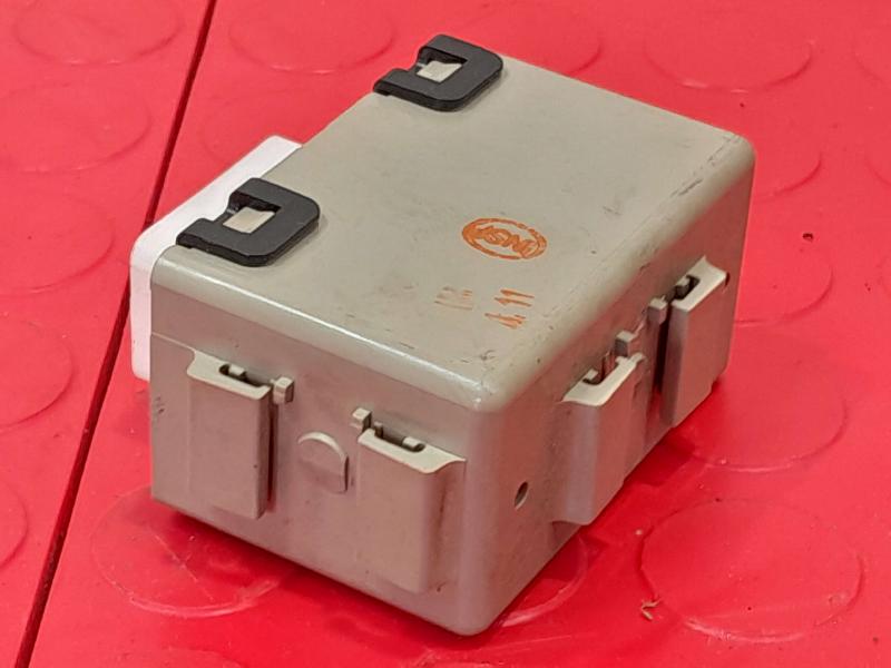 2002-2007 Toyota Sequoia Towing Converter Relay Module OEM 819850C040