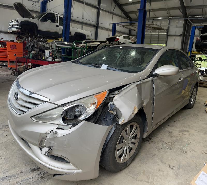2011 Hyundai Sonata Front Door Regulator
