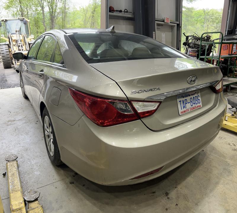 2011 Hyundai Sonata Front Door Latch