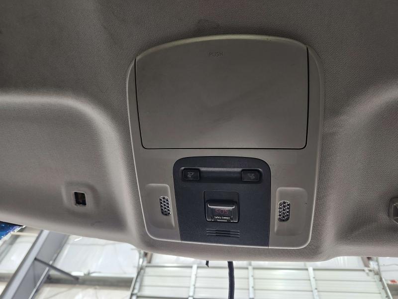 2019 Toyota Camry Front Console