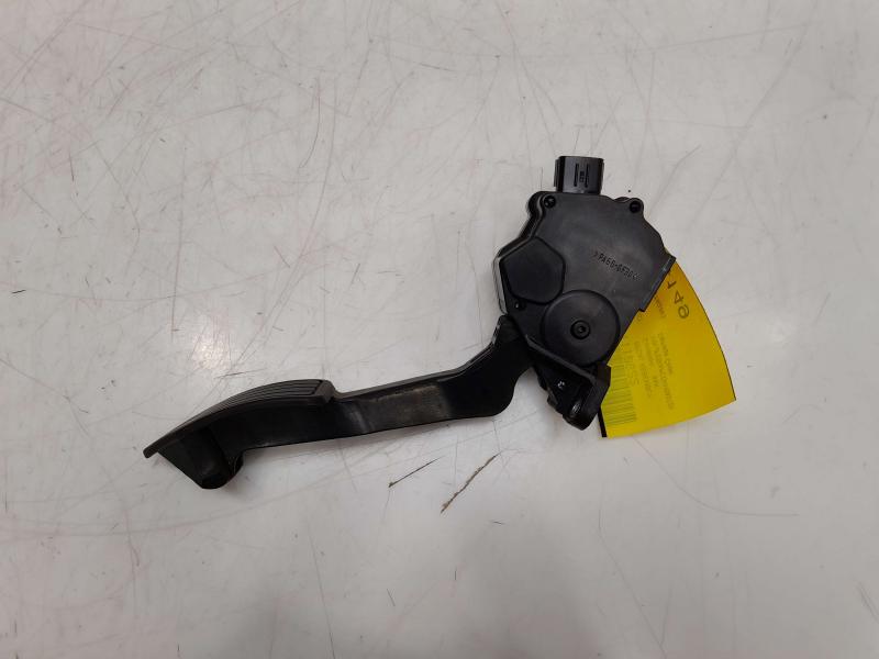 2019 - 2024 Subaru Forester Accelerator Pedal Assembly OEM 36010-FL021