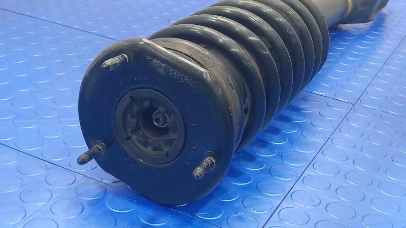 2012 Mercedes R-Class Strut Assembly