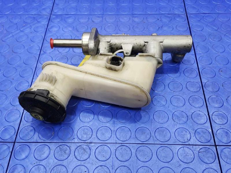 2010-2012 Honda Crosstour Brake Master Cylinder Assembly Genuine OEM 46100TK4A01