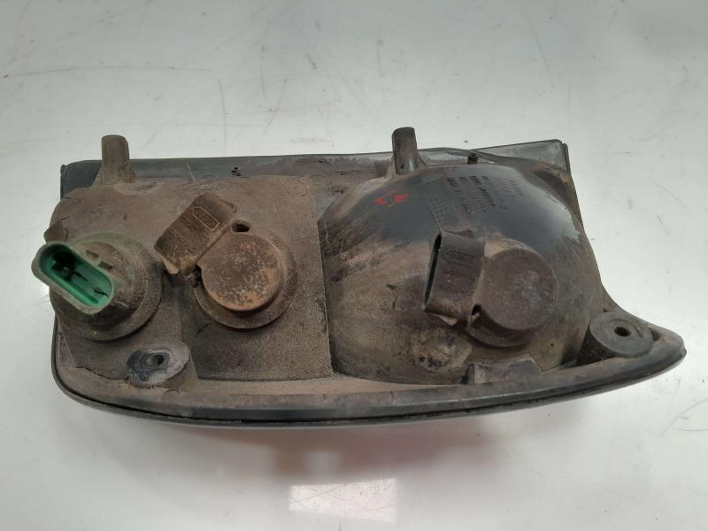 1997 Mazda B2300 Tail Light Assembly