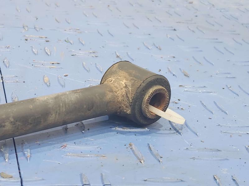 2002 Toyota Camry Lower Control Arm Rr