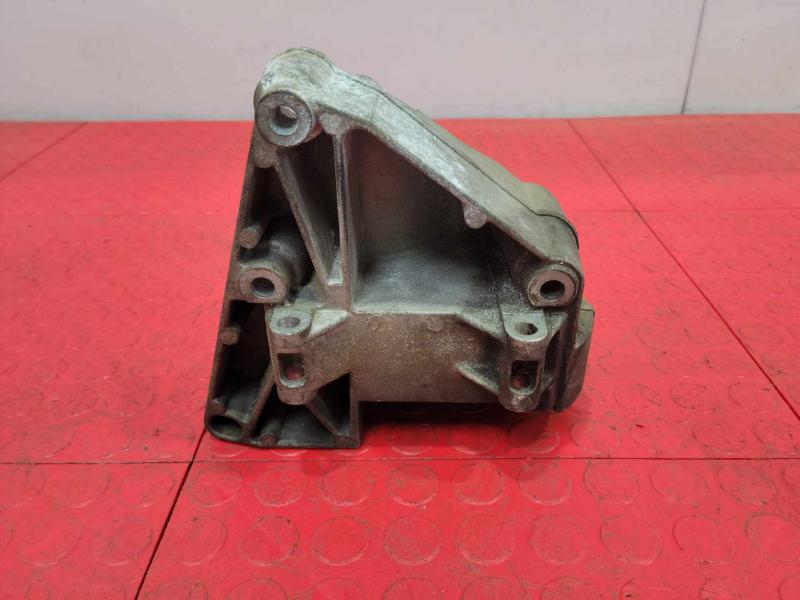 2006 BMW X3 A/C Compressor Bracket