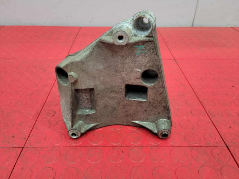 2006 BMW X3 A/C Compressor Bracket