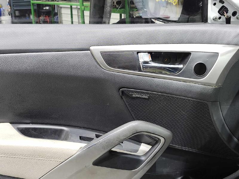 2012 Hyundai Veloster Front Door Trim Panel Left Driver Side Black/Gray OEM 823072V010YGY,LH