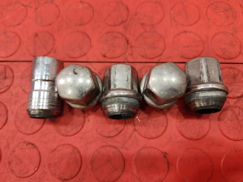 2015 Buick Regal Lug Nuts