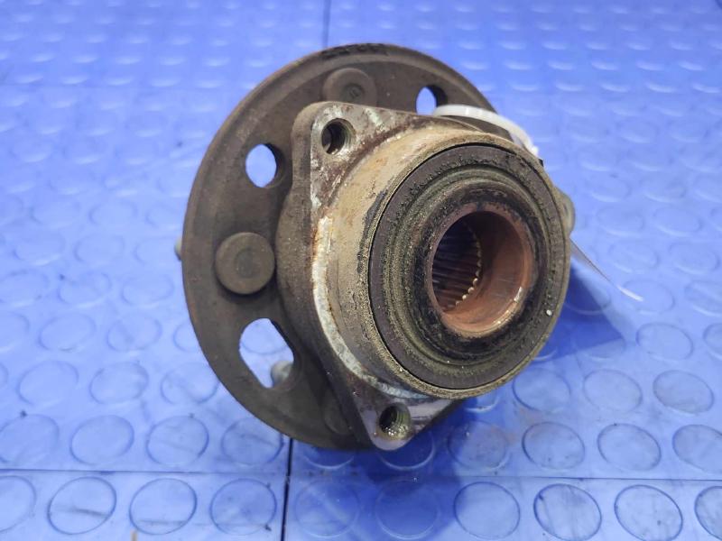 2010-2016 Buick Lacrosse Wheel Hub and Bearing Assembly Front or Rear OEM 13507374