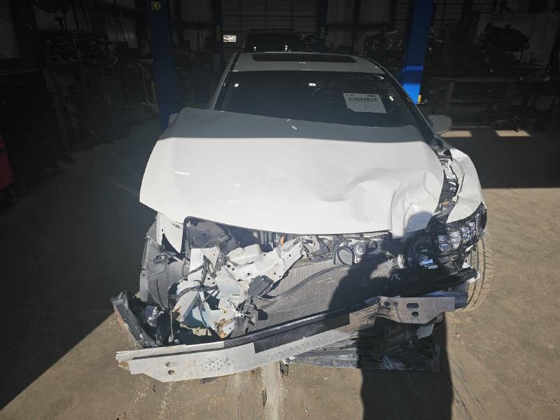 2014 Acura RLX Center Pillar