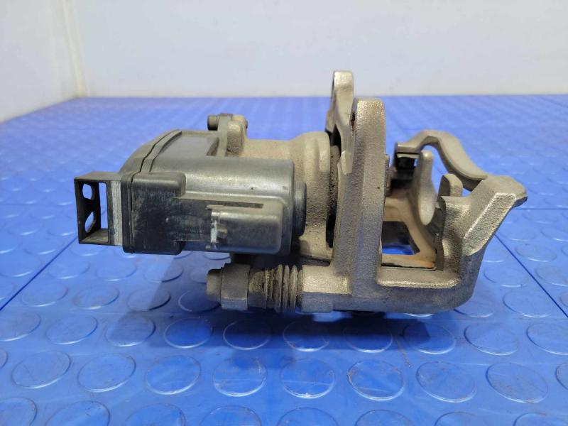 2017 Chevrolet Camaro Caliper