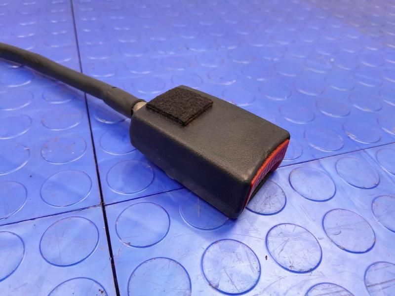 2011 Ford F-250 Super Duty Front Seat Belt