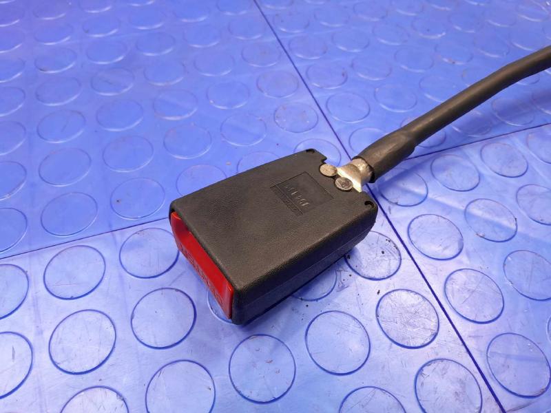 2011 Ford F-250 Super Duty Front Seat Belt