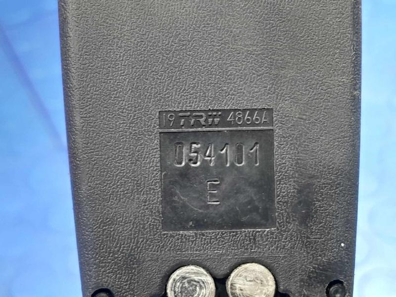 2011 Ford F-250 Super Duty Front Seat Belt