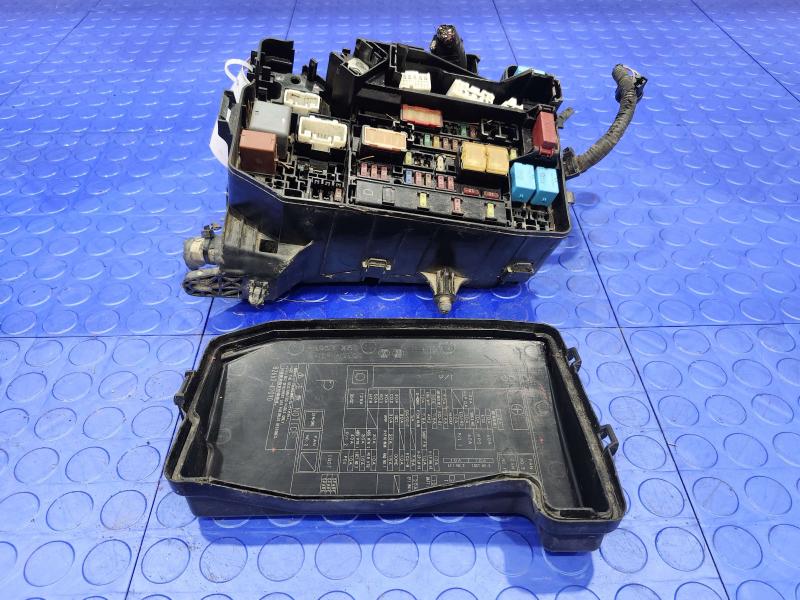 2010 Toyota Prius Engine Compartment Fuse Box Relay Junction Block OEM 8262075010