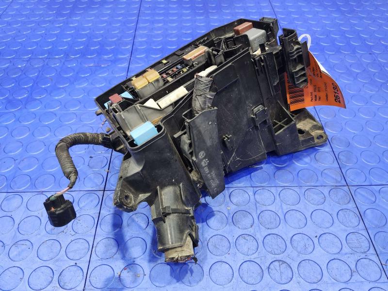 2010 Toyota Prius Engine Compartment Fuse Box Relay Junction Block OEM 8262075010