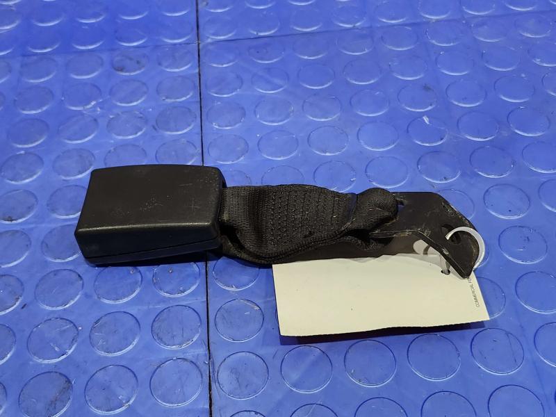2008 BMW 128i Rear Seat Belt
