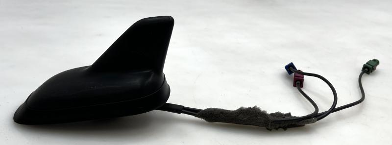 2008 - 2015 Volkswagen Passat Radio Antenna Assembly OEM 3C0035507T