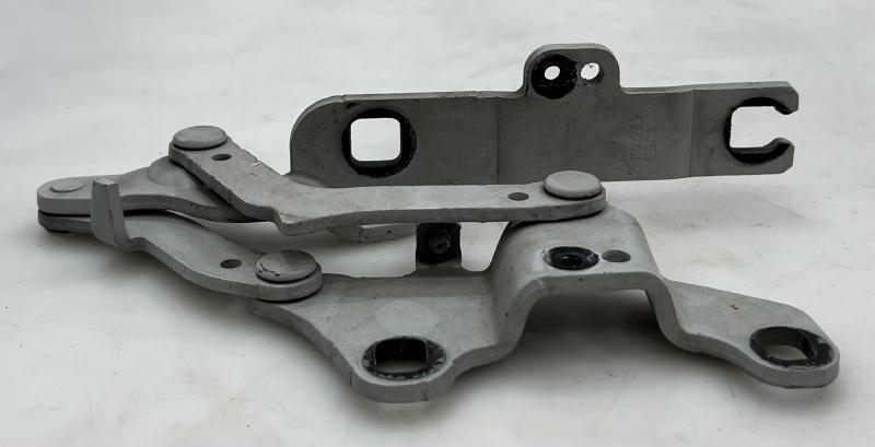 2007 BMW 328i Hood Hinge